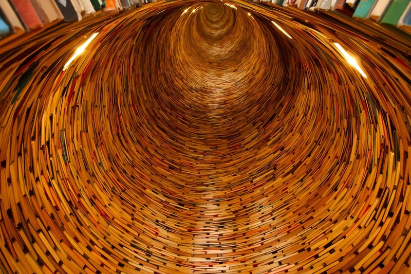 Navigating Wormholes